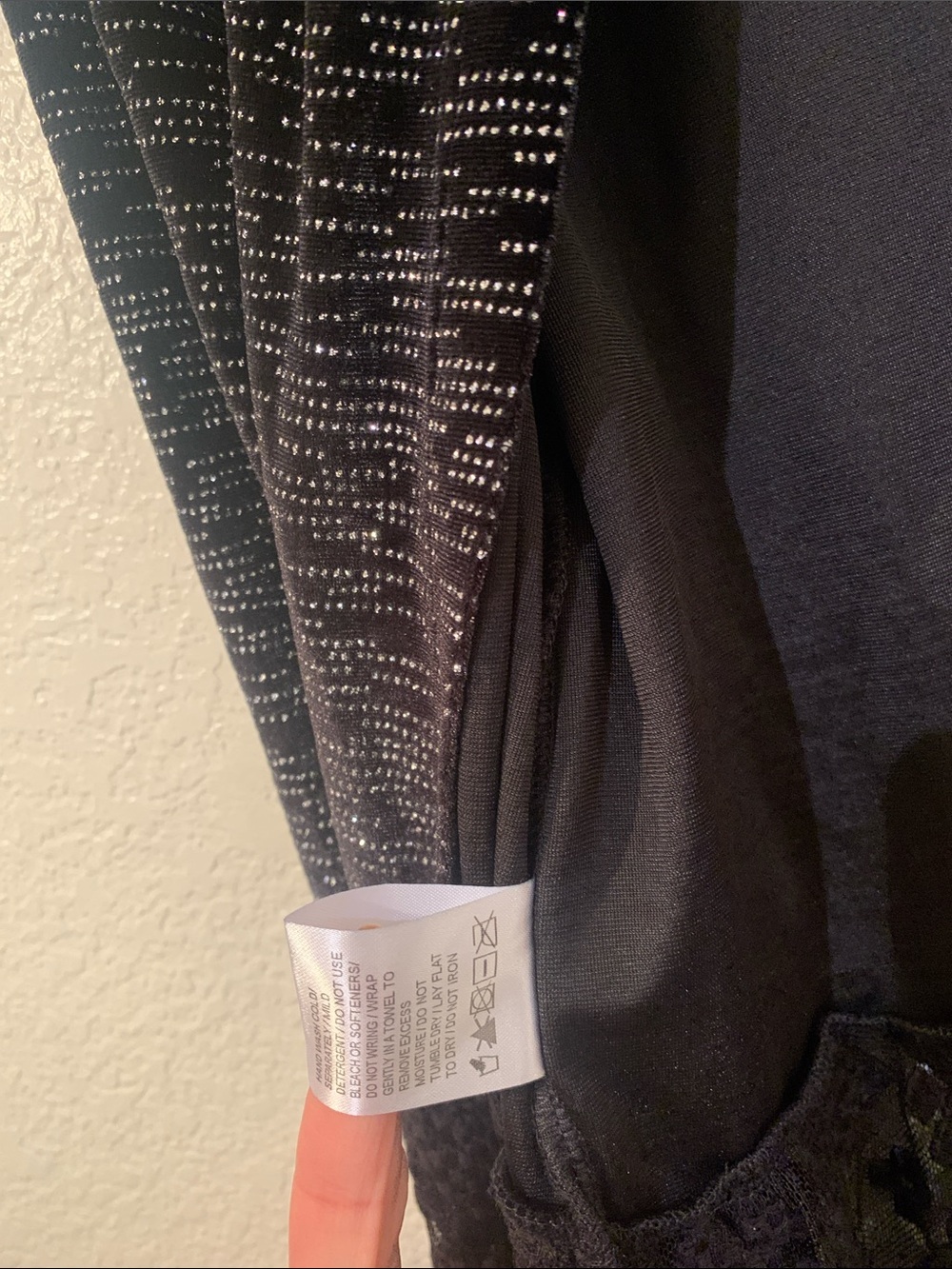 Black Long Sleeve Mixed-Knit & Lace Open Dress - Picture 4 of 12
